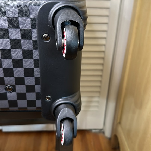 Sprayground 🦈 XTC Grey Sharks in Paris Jetsetter Carry on Luggage… - Picture 10 of 16